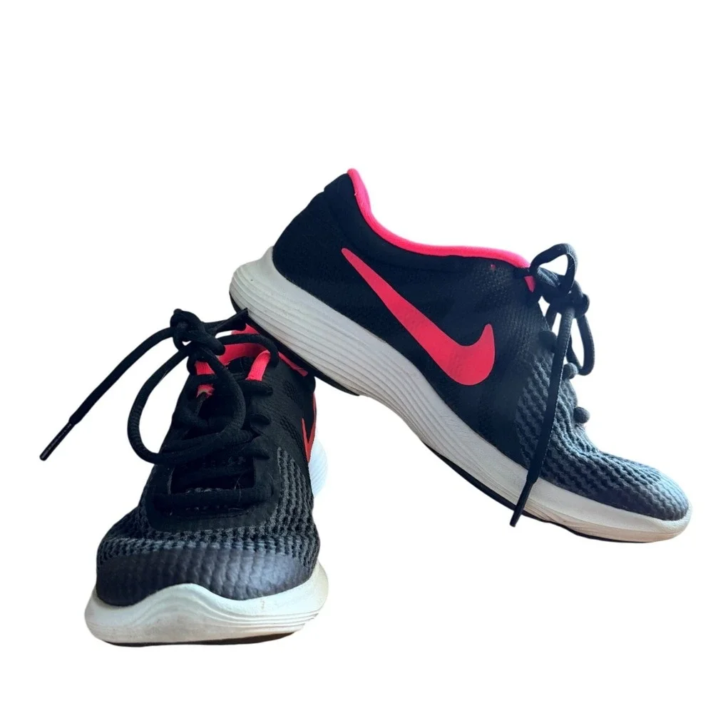 Nike Running Shoes Kids 3.5Y Revolution 4 Black Pink 943306-004 EUC